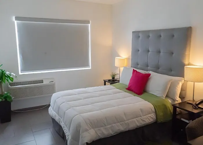 Boulevard Hotel